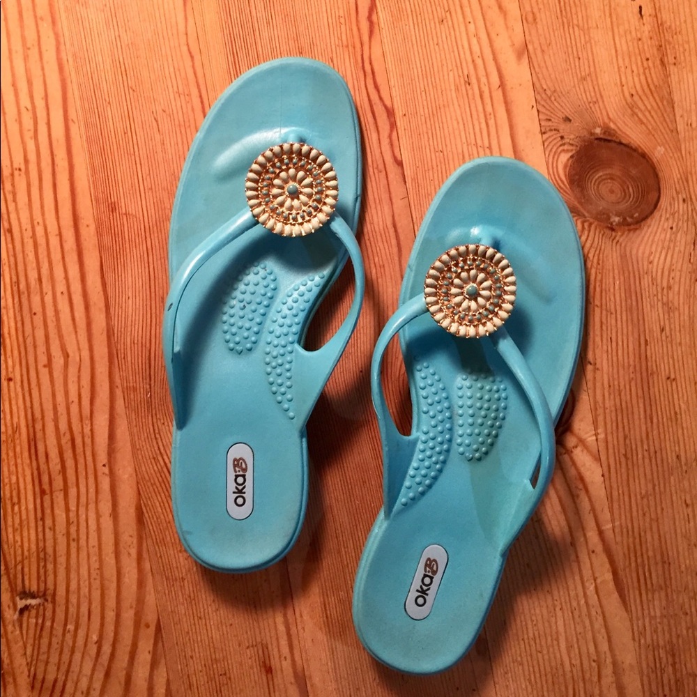 OKA b. Flip Flops